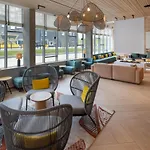 By Marriott Paris Charles De Gaulle Airport Hotel Roissy-en-France