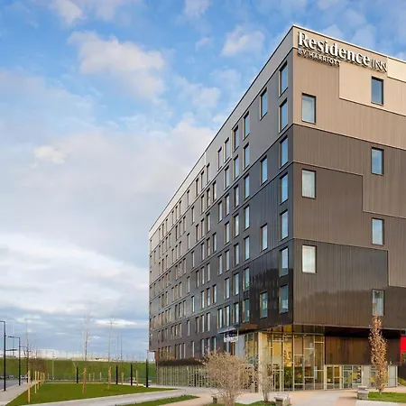 By Marriott Paris Charles De Gaulle Airport Hotel