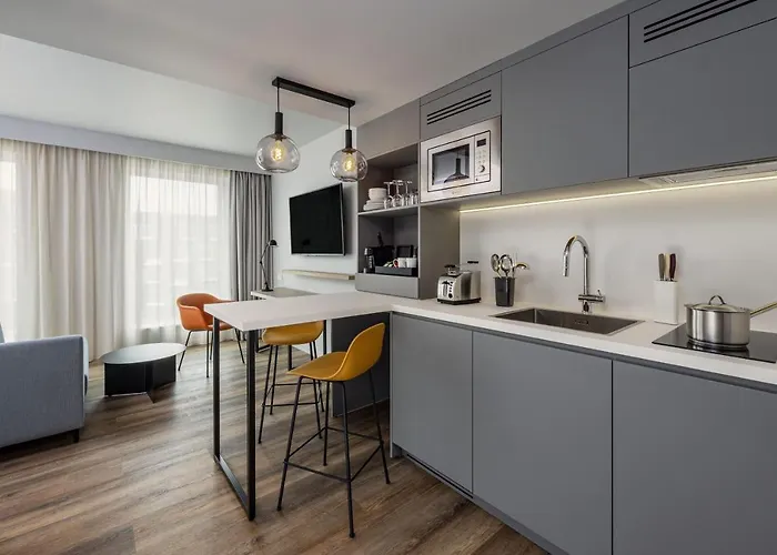 By Marriott Paris Charles De Gaulle Airport 酒店 4*