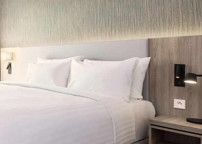 By Marriott Paris Charles De Gaulle Airport 酒店 4*